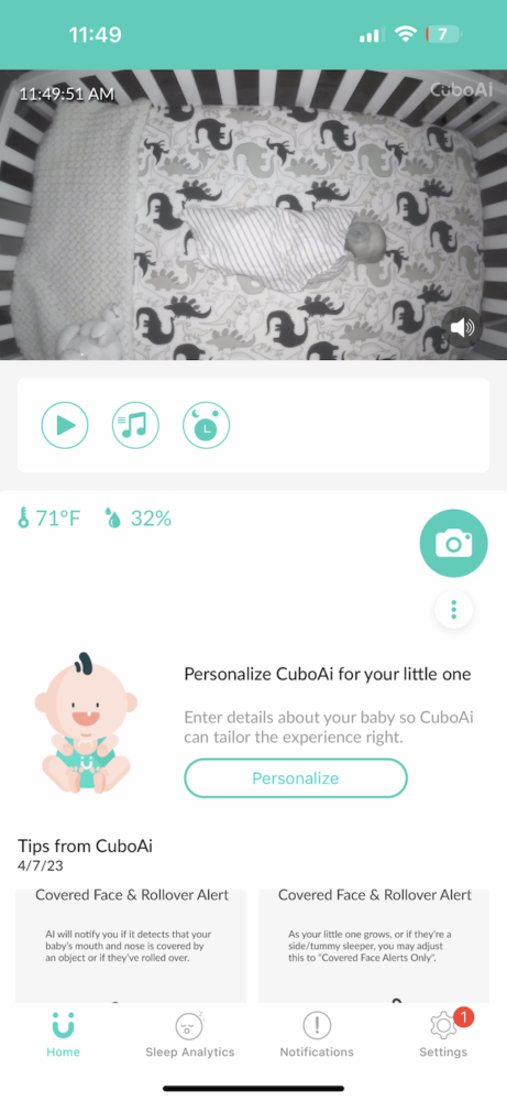 CuboAi Plus with the live view of the baby sleeping in night mode.