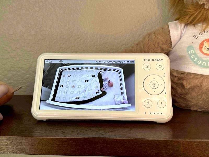 Momcozy Video Baby Monitor during the day video quality
