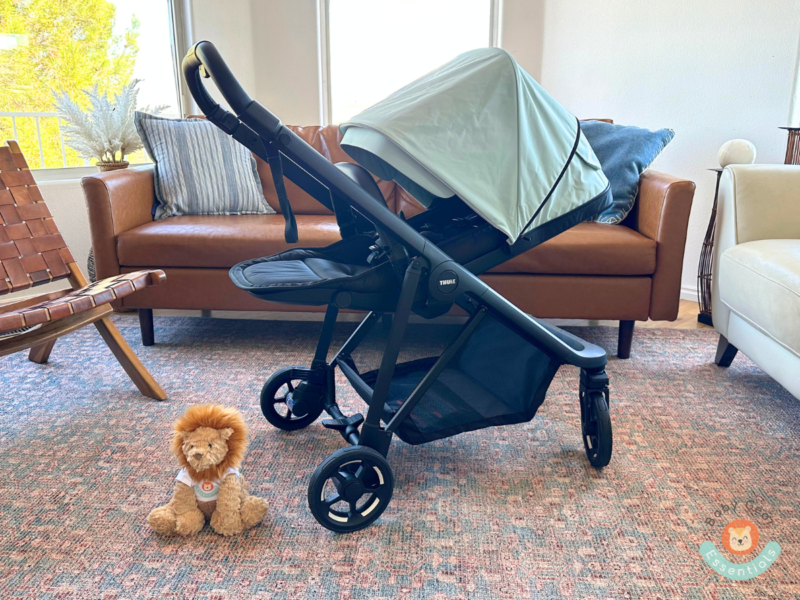 Thule Shine stroller seat reclined to one of the three positions: most flat