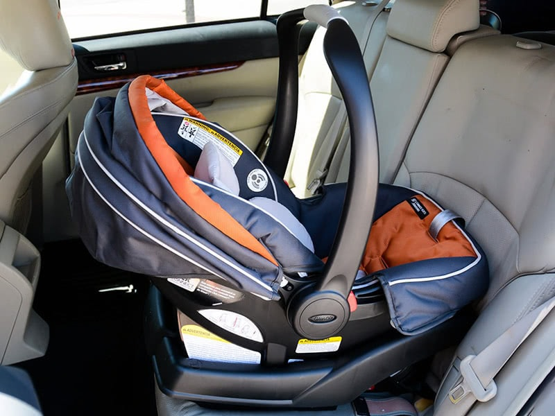 Graco SnugRide Click Connect 35 seat installation - Baby Gear Essentials